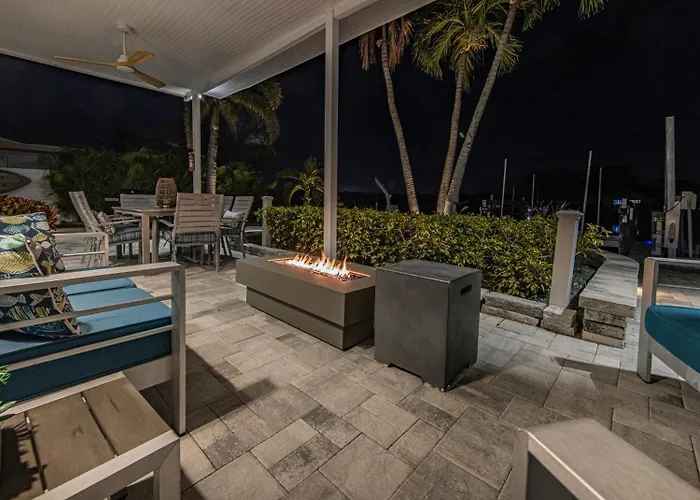 Azule Waterfront With Private Dock *